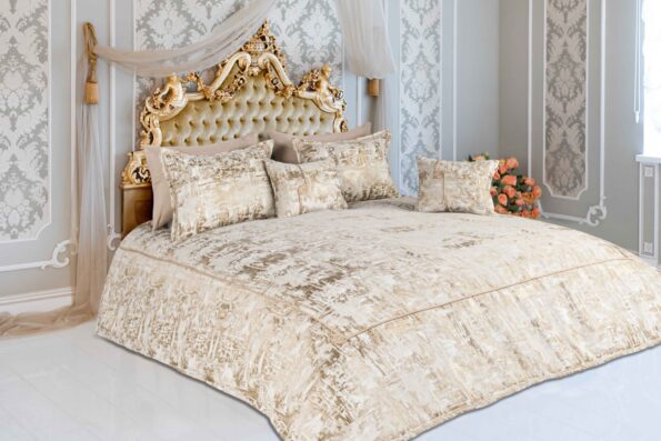 Luxury,Bedroom,In,Light,Colors,With,Golden,Furniture,Details.,Big